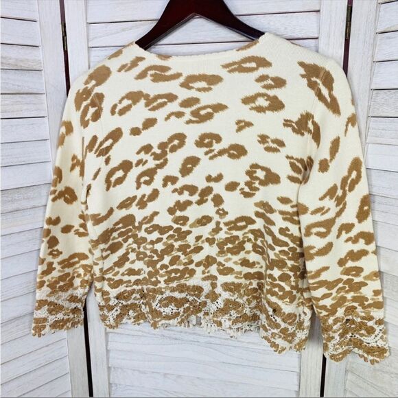 Chico’s Charlee Cheetah Lace Hem Crop Cardigan Sweater Cream Tan Small - Picture 7 of 13